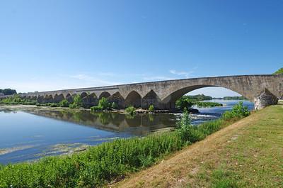 beaugency/immobilier/CENTURY21 Néré Immobilier/Pont sur la Loire à Beaugency