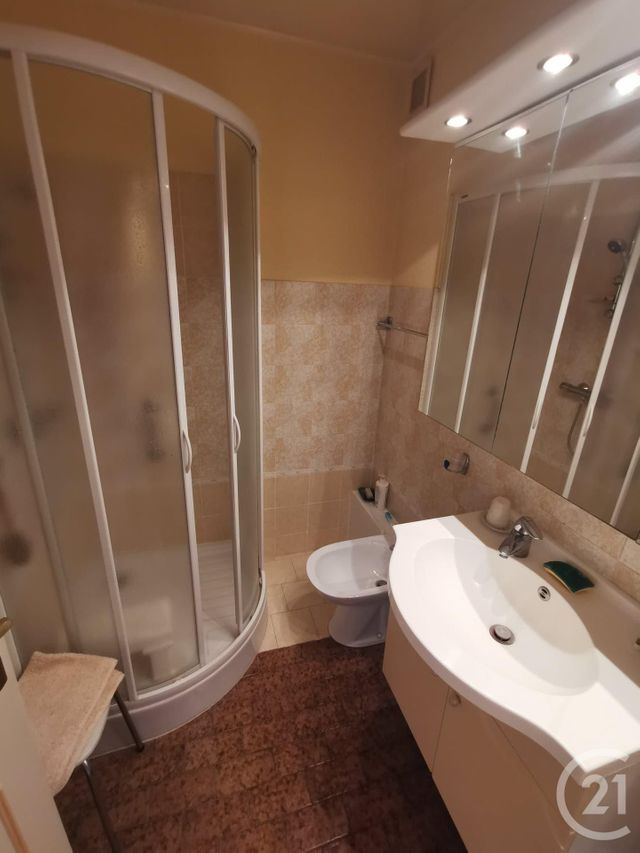 Appartement F3 à vendre - 4 pièces - 84.03 m2 - BEAUGENCY - 45 - CENTRE - Century 21 Néré Immobilier Appartement F3 à vendre - 4 pièces - 84.03 m2 - BEAUGENCY - 45 - CENTRE - Century 21 Néré Immobilier