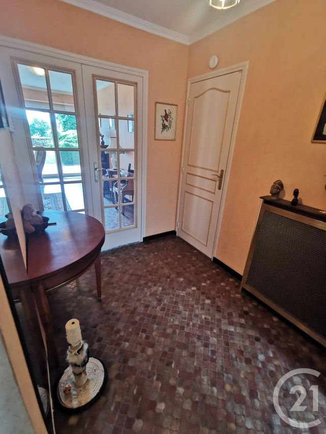 Appartement F3 à vendre - 4 pièces - 84.03 m2 - BEAUGENCY - 45 - CENTRE - Century 21 Néré Immobilier Appartement F3 à vendre - 4 pièces - 84.03 m2 - BEAUGENCY - 45 - CENTRE - Century 21 Néré Immobilier
