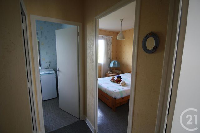 Appartement F4 à vendre - 4 pièces - 66.65 m2 - BEAUGENCY - 45 - CENTRE - Century 21 Néré Immobilier Appartement F4 à vendre - 4 pièces - 66.65 m2 - BEAUGENCY - 45 - CENTRE - Century 21 Néré Immobilier