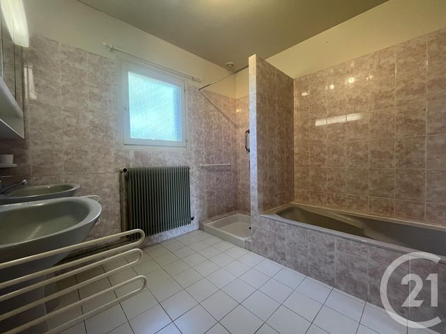 maison à vendre - 8 pièces - 226.96 m2 - LAILLY EN VAL - 45 - CENTRE - Century 21 Néré Immobilier