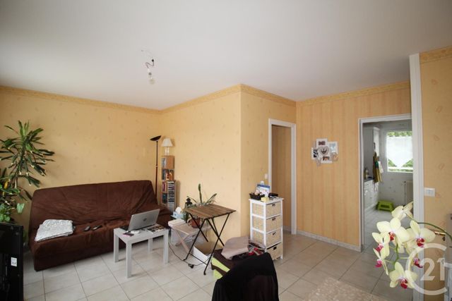 Appartement F2 à louer - 2 pièces - 49.0 m2 - BEAUGENCY - 45 - CENTRE - Century 21 Néré Immobilier
