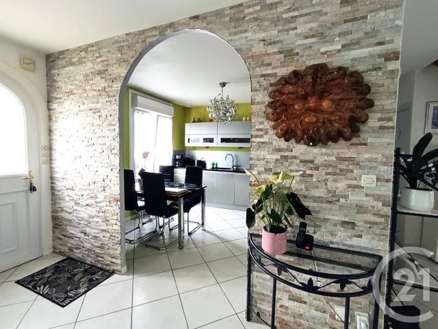 maison à vendre - 7 pièces - 131.0 m2 - MESSAS - 45 - CENTRE - Century 21 Néré Immobilier