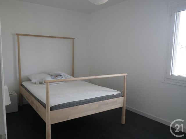Appartement F3 à louer - 3 pièces - 61.0 m2 - BEAUGENCY - 45 - CENTRE - Century 21 Néré Immobilier