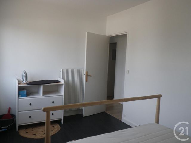 Appartement F3 à louer - 3 pièces - 61.0 m2 - BEAUGENCY - 45 - CENTRE - Century 21 Néré Immobilier