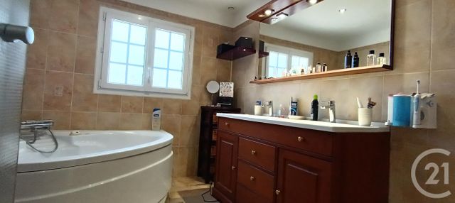 maison à vendre - 6 pièces - 187.57 m2 - ST AY - 45 - CENTRE - Century 21 Néré Immobilier