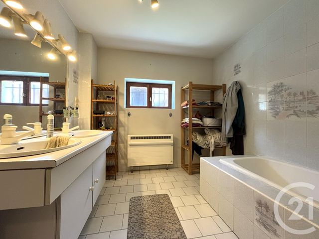 maison à vendre - 7 pièces - 167.22 m2 - LA FERTE ST CYR - 41 - CENTRE - Century 21 Néré Immobilier