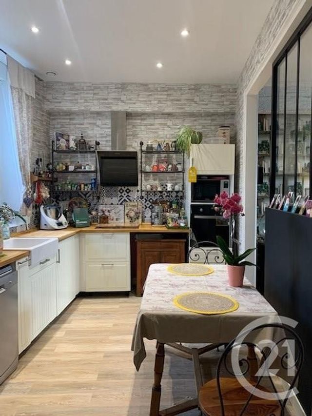 Appartement F7 à vendre - 7 pièces - 186.42 m2 - BEAUGENCY - 45 - CENTRE - Century 21 Néré Immobilier