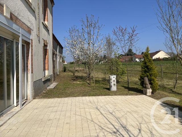 maison à louer - 6 pièces - 169.66 m2 - DRY - 45 - CENTRE - Century 21 Néré Immobilier