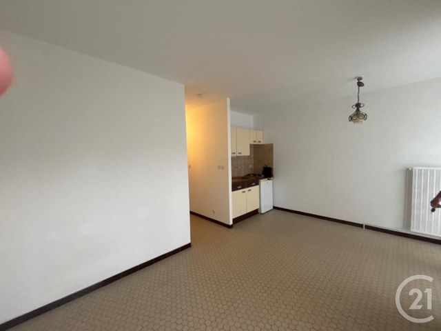 Appartement Studio à vendre - 1 pièce - 24.8 m2 - BEAUGENCY - 45 - CENTRE - Century 21 Néré Immobilier