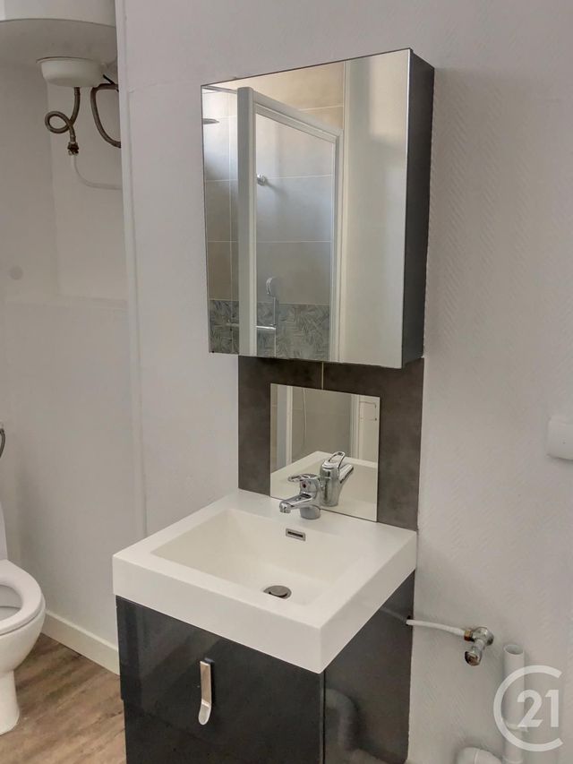 Appartement F2 à louer - 2 pièces - 45.26 m2 - BEAUGENCY - 45 - CENTRE - Century 21 Néré Immobilier