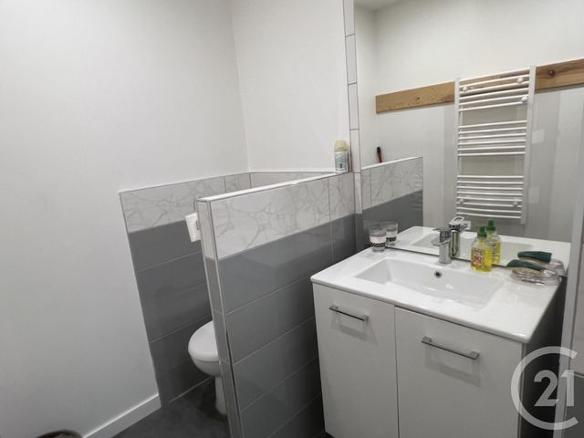 Appartement Studio à louer - 1 pièce - 33.8 m2 - BEAUGENCY - 45 - CENTRE - Century 21 Néré Immobilier