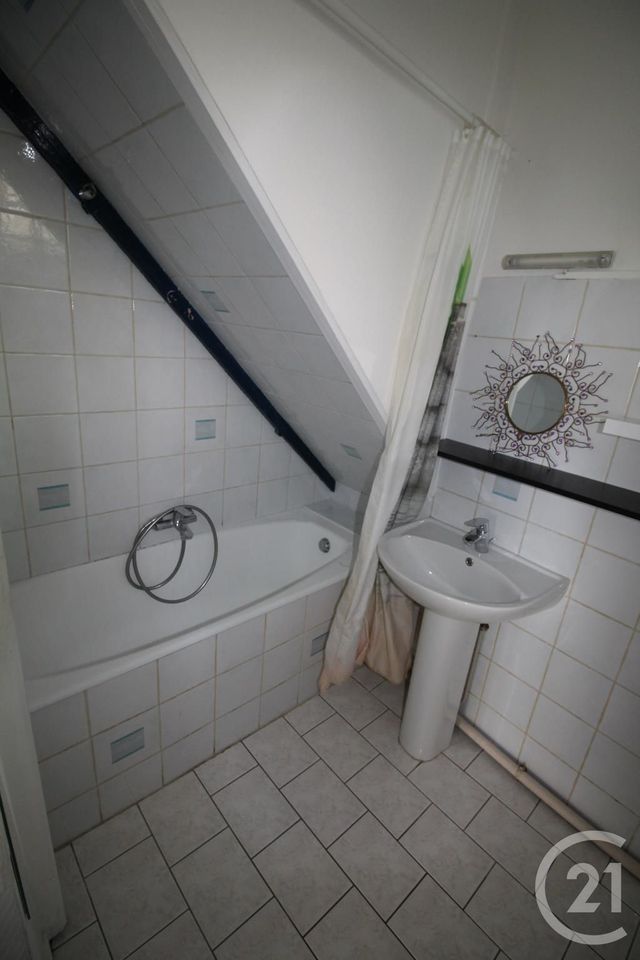 maison à louer - 4 pièces - 84.9 m2 - CLERY ST ANDRE - 45 - CENTRE - Century 21 Néré Immobilier