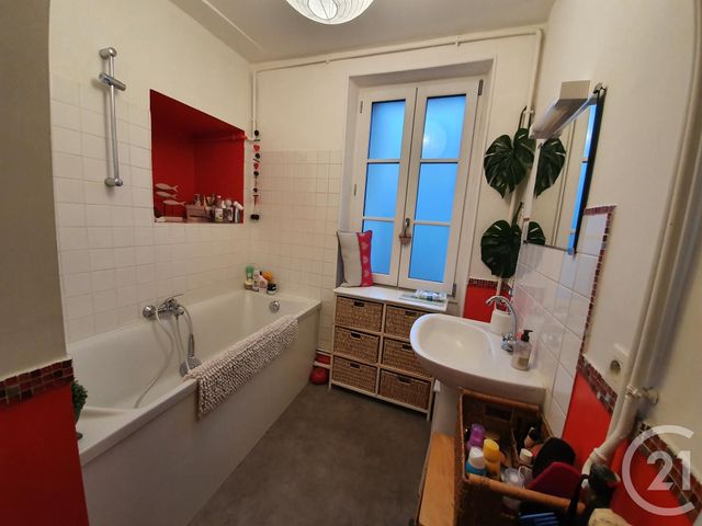 Appartement F3 à louer - 3 pièces - 84.7 m2 - BEAUGENCY - 45 - CENTRE - Century 21 Néré Immobilier