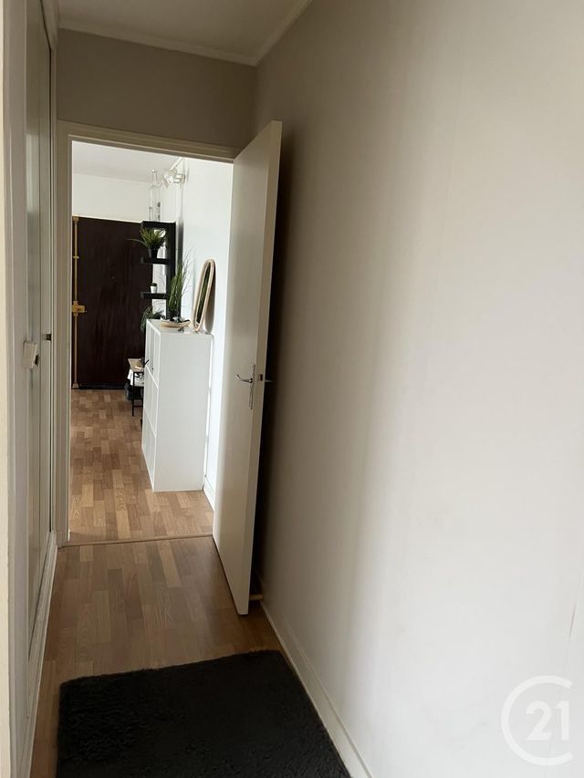 Appartement F3 à louer - 3 pièces - 62.0 m2 - BEAUGENCY - 45 - CENTRE - Century 21 Néré Immobilier