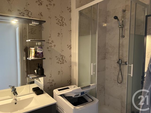 Appartement F3 à louer - 3 pièces - 62.0 m2 - BEAUGENCY - 45 - CENTRE - Century 21 Néré Immobilier