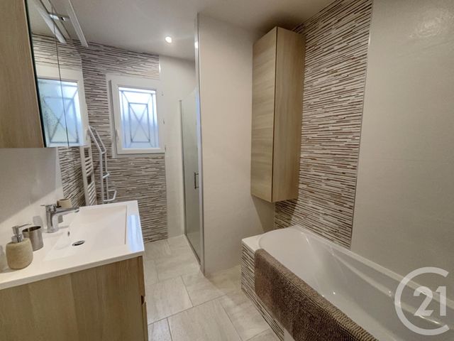 maison à louer - 4 pièces - 108.24 m2 - COULMIERS - 45 - CENTRE - Century 21 Néré Immobilier