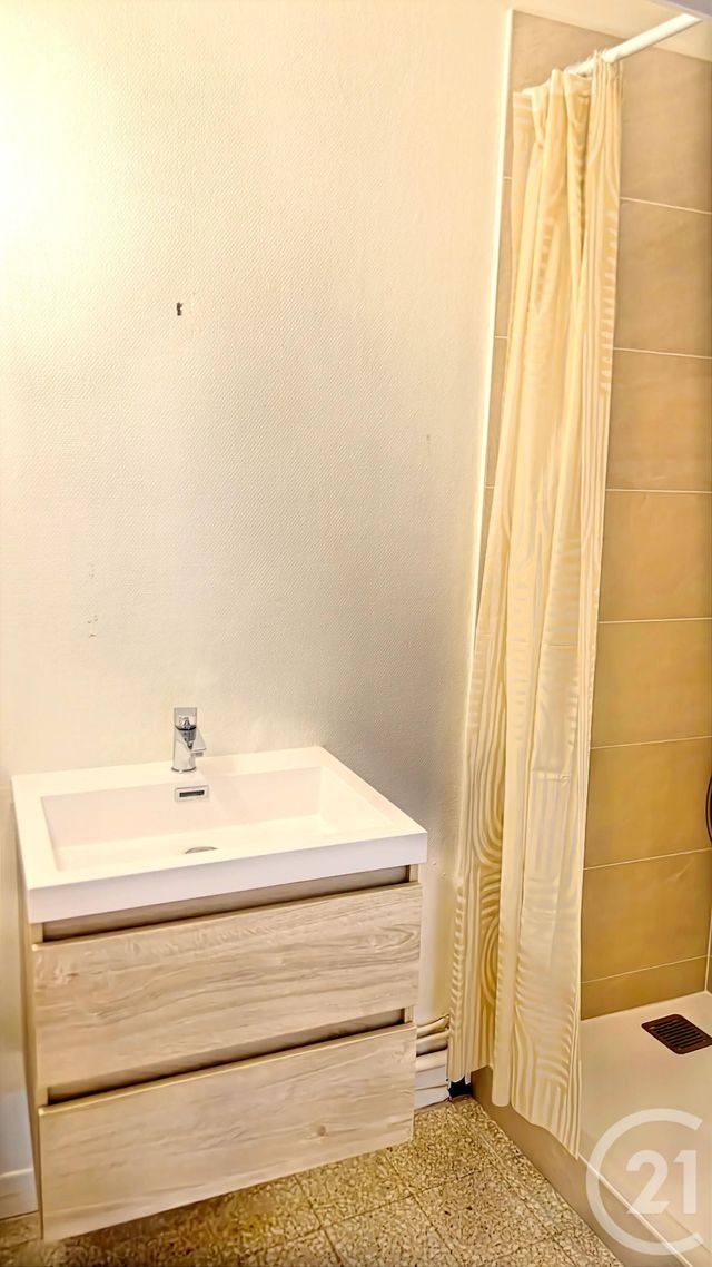 Appartement F3 à louer - 3 pièces - 69.0 m2 - BEAUGENCY - 45 - CENTRE - Century 21 Néré Immobilier