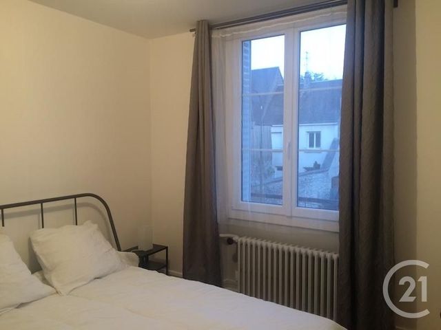 Appartement F2 bis à louer - 3 pièces - 47.0 m2 - BEAUGENCY - 45 - CENTRE - Century 21 Néré Immobilier