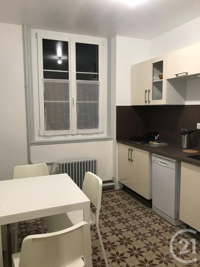Appartement F3 à louer - 3 pièces - 47.0 m2 - BEAUGENCY - 45 - CENTRE - Century 21 Néré Immobilier