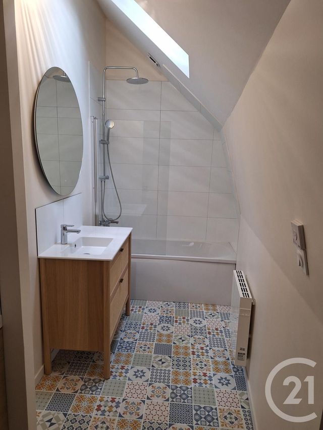 Appartement F3 à louer - 3 pièces - 68.6 m2 - BEAUGENCY - 45 - CENTRE - Century 21 Néré Immobilier