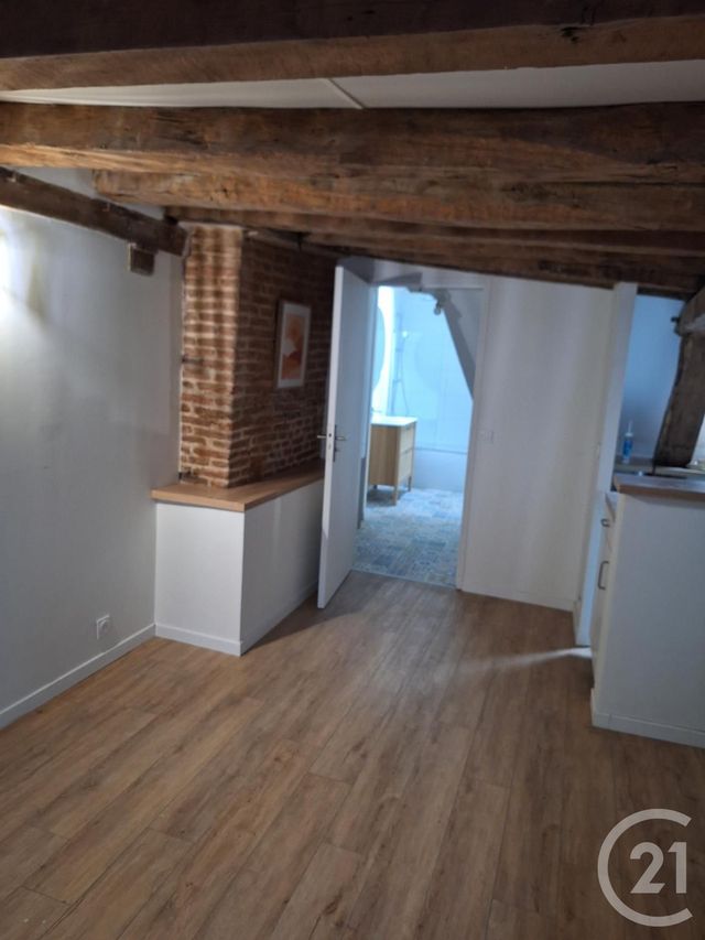 Appartement F3 à louer - 3 pièces - 68.6 m2 - BEAUGENCY - 45 - CENTRE - Century 21 Néré Immobilier