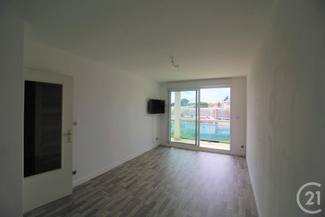 Appartement F1 à louer - 1 pièce - 30.8 m2 - BEAUGENCY - 45 - CENTRE - Century 21 Néré Immobilier