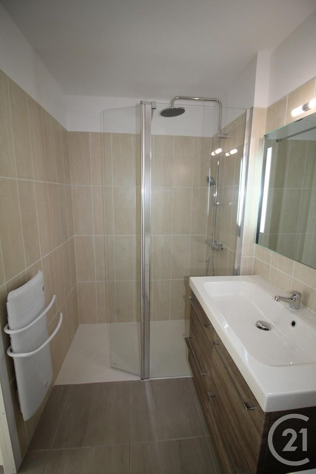 Appartement F1 à louer - 1 pièce - 30.8 m2 - BEAUGENCY - 45 - CENTRE - Century 21 Néré Immobilier