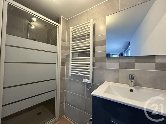 maison à louer - 4 pièces - 107.98 m2 - AVARAY - 41 - CENTRE - Century 21 Néré Immobilier