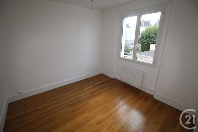Appartement à louer - 3 pièces - 60.5 m2 - BEAUGENCY - 45 - CENTRE - Century 21 Néré Immobilier