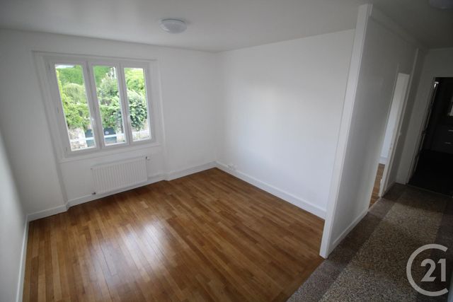 Appartement à louer - 3 pièces - 60.5 m2 - BEAUGENCY - 45 - CENTRE - Century 21 Néré Immobilier