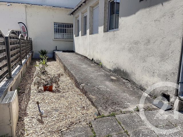 Appartement F2 à louer - 2 pièces - 31.3 m2 - BEAUGENCY - 45 - CENTRE - Century 21 Néré Immobilier