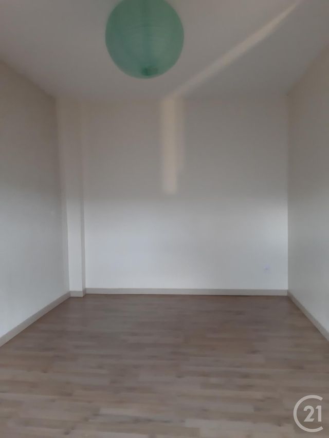 Appartement F3 à louer - 4 pièces - 57.38 m2 - BEAUGENCY - 45 - CENTRE - Century 21 Néré Immobilier