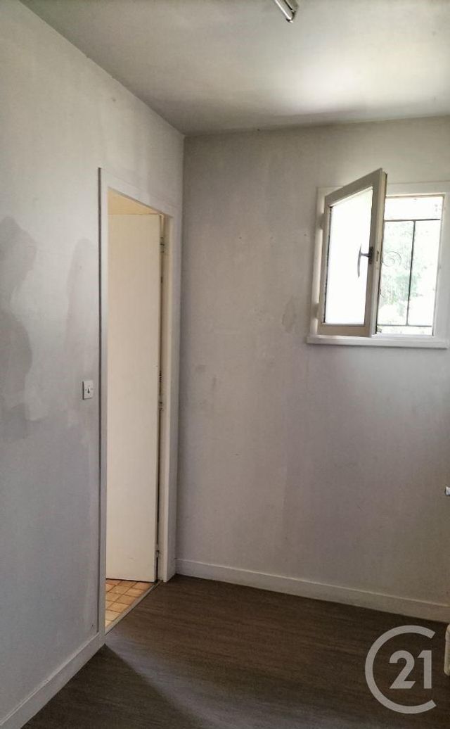 maison à louer - 3 pièces - 88.16 m2 - DRY - 45 - CENTRE - Century 21 Néré Immobilier